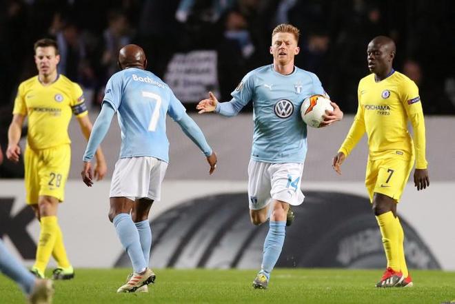 她的表现依 她的表现依