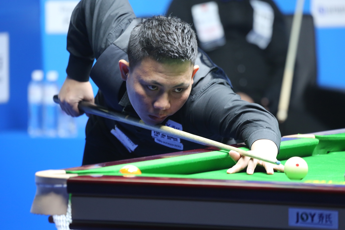 世豪一个人 世豪一个人