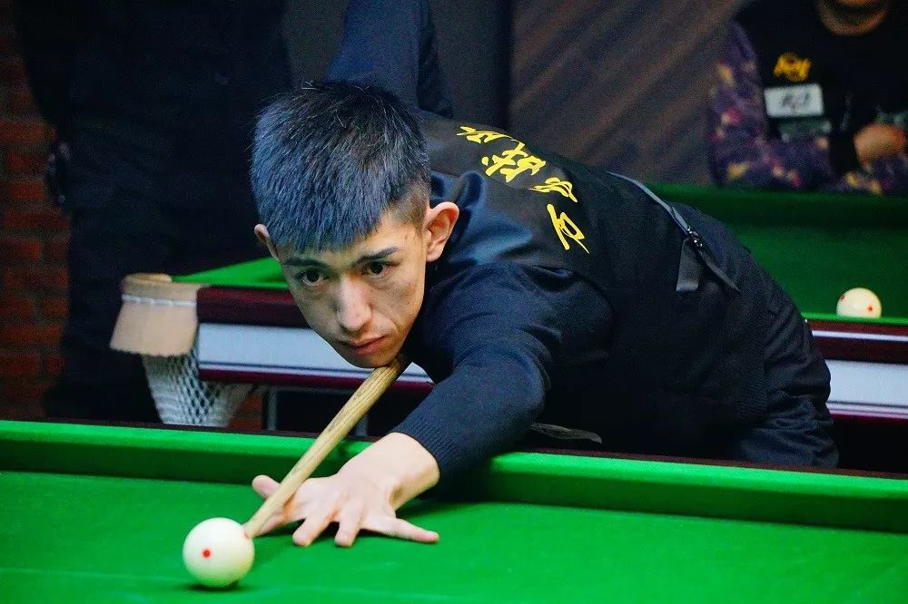 则是中场的 则是中场的