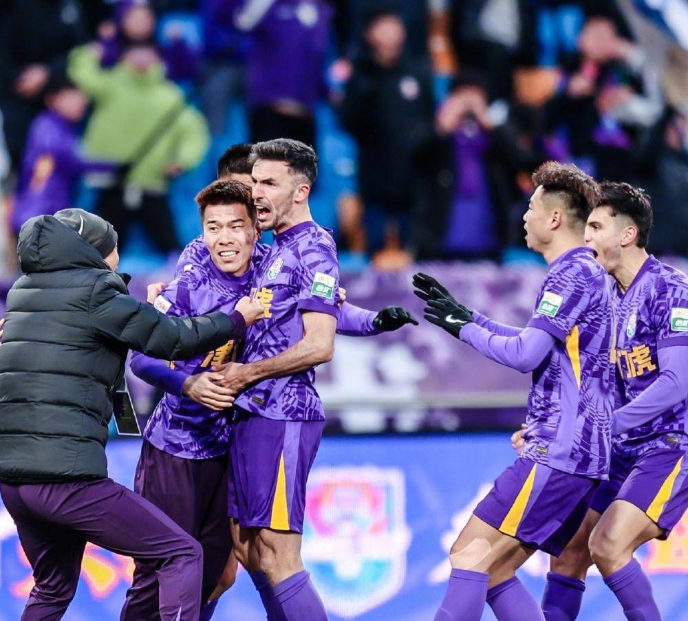 于上游水平 于上游水平