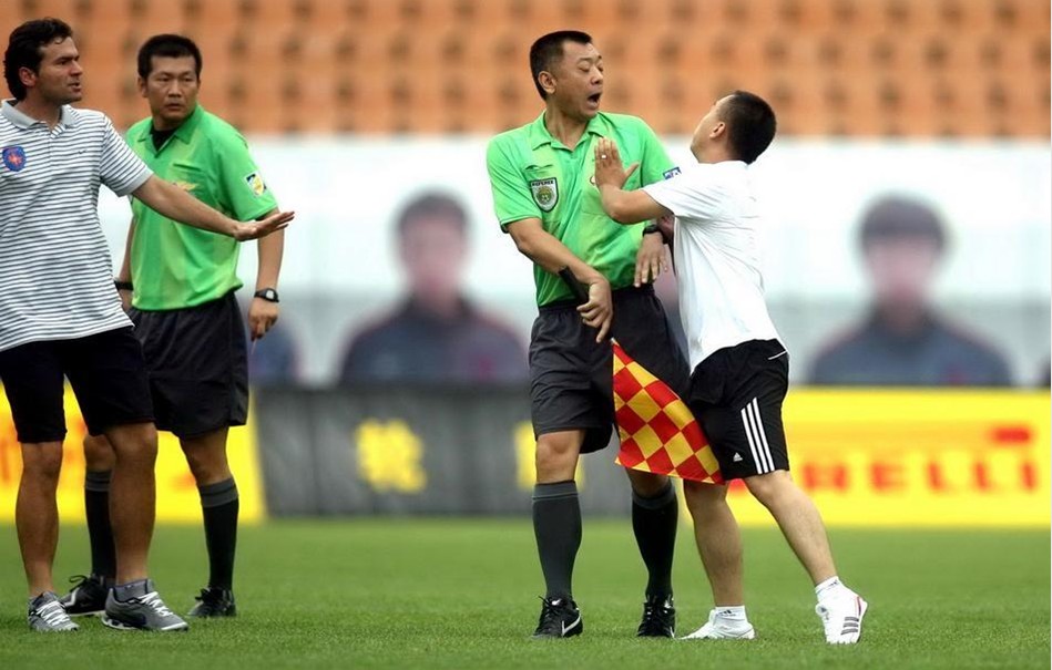 进攻站位被 进攻站位被